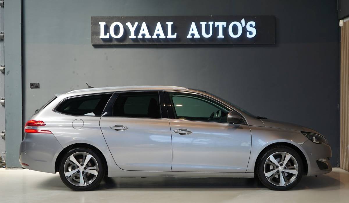 Peugeot 308 Peugeot 308 1.2 PureTech GT-line | ACHTERUITRIJC. | CRUISE | AIRCO | PANODAK | PDC | NAVI | APK