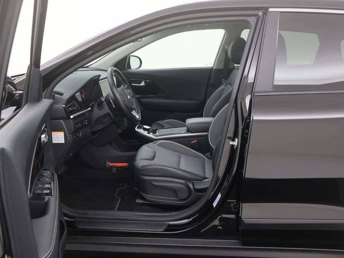 Kia e-Niro Kia e-Niro DynamicPlusLine 64 kWh TREKH|SCHUIFDAK|SOH96.1|STOELVERW|ACC|CAMERA|LED|ORG.NL