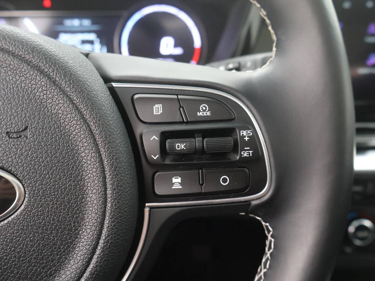 Kia e-Niro Kia e-Niro DynamicPlusLine 64 kWh TREKH|SCHUIFDAK|SOH96.1|STOELVERW|ACC|CAMERA|LED|ORG.NL