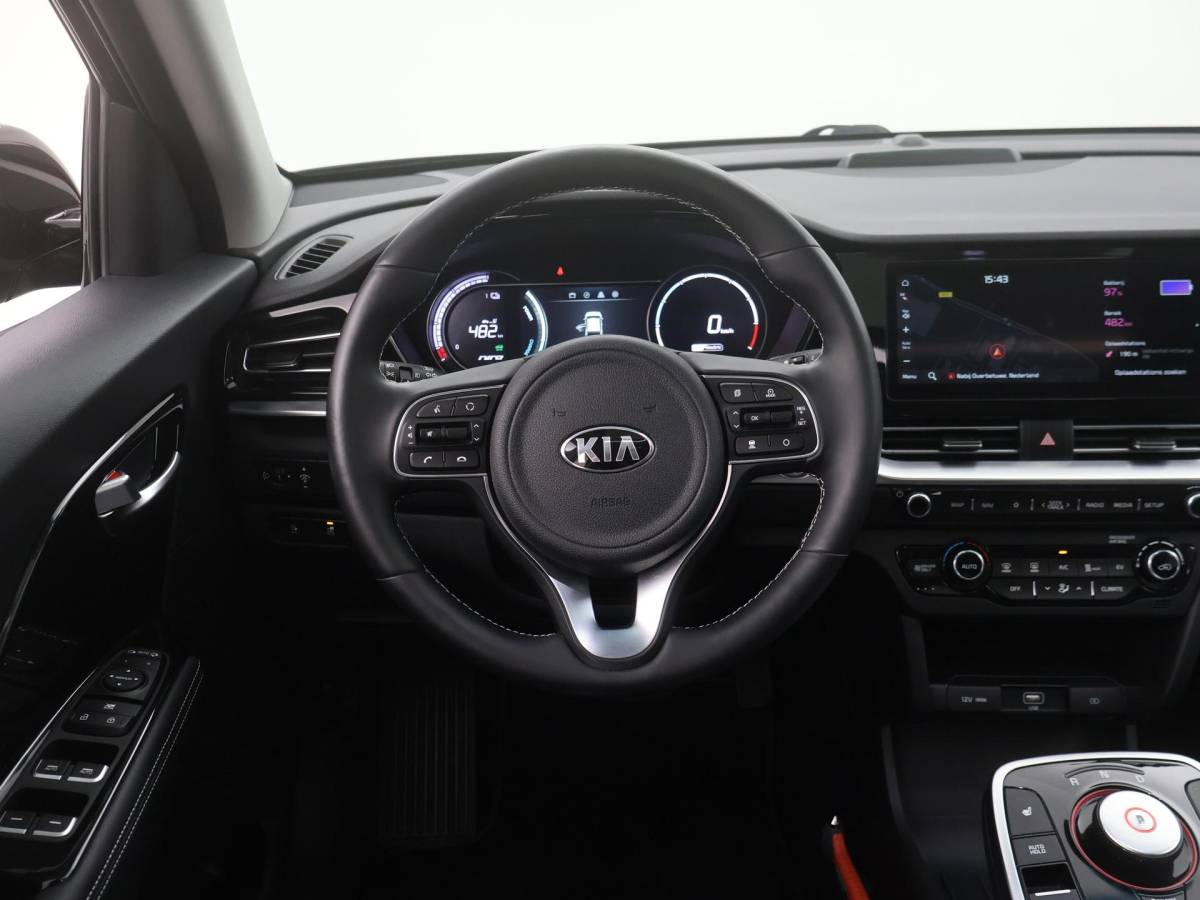 Kia e-Niro Kia e-Niro DynamicPlusLine 64 kWh TREKH|SCHUIFDAK|SOH96.1|STOELVERW|ACC|CAMERA|LED|ORG.NL