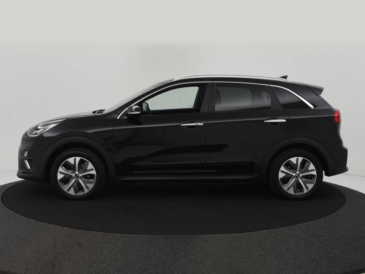 Kia e-Niro Kia e-Niro DynamicPlusLine 64 kWh TREKH|SCHUIFDAK|SOH96.1|STOELVERW|ACC|CAMERA|LED|ORG.NL