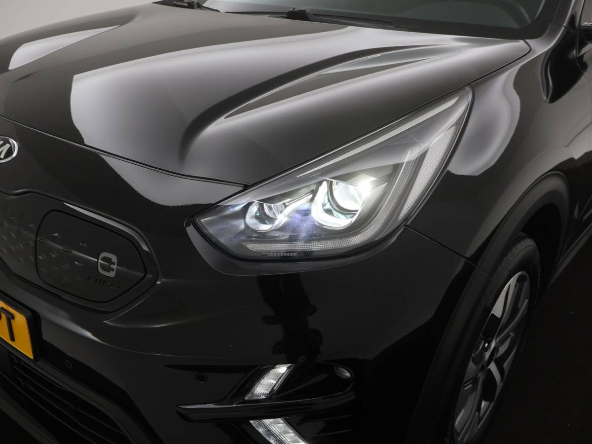 Kia e-Niro Kia e-Niro DynamicPlusLine 64 kWh TREKH|SCHUIFDAK|SOH96.1|STOELVERW|ACC|CAMERA|LED|ORG.NL