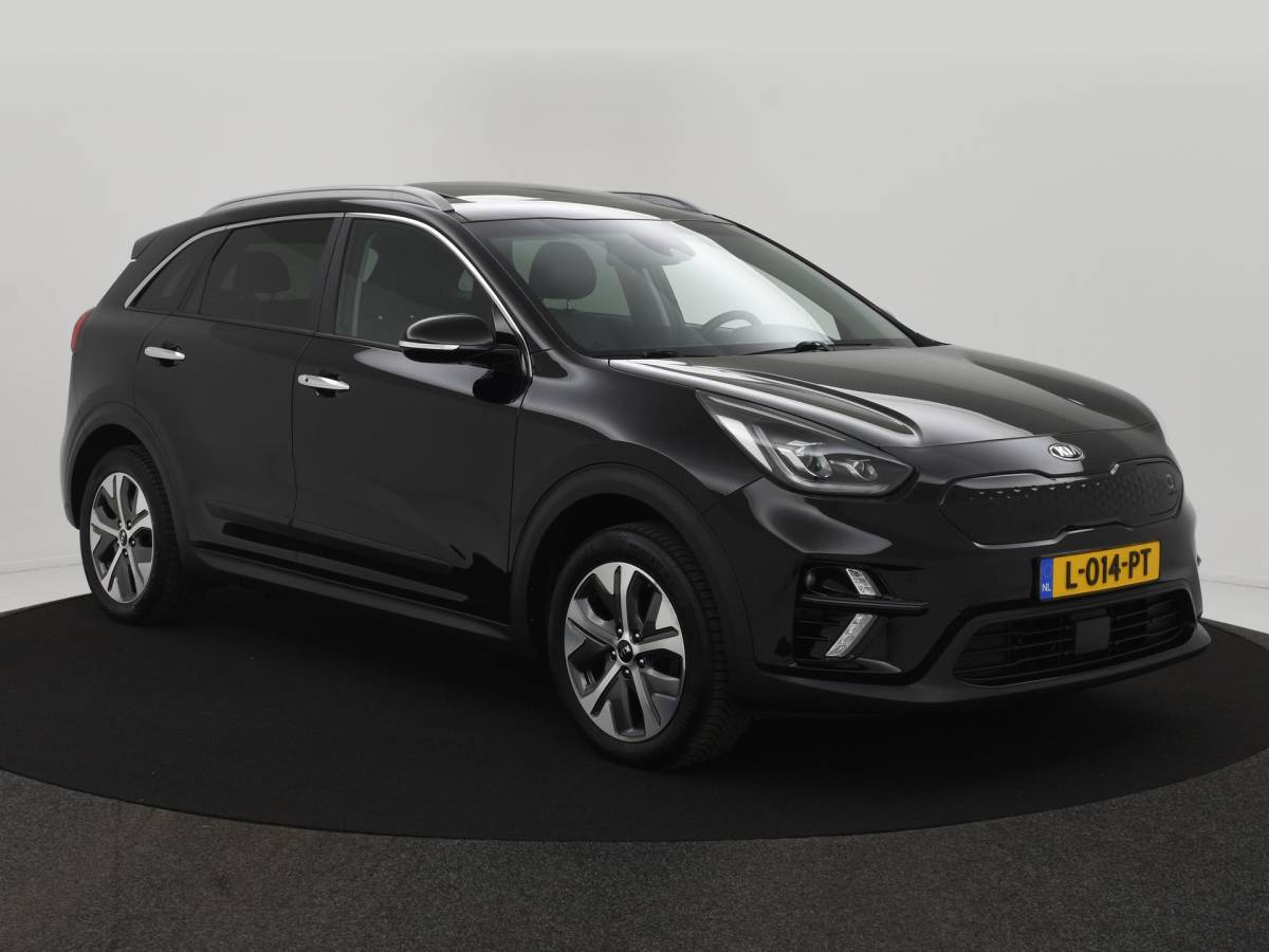 Kia e-Niro Kia e-Niro DynamicPlusLine 64 kWh TREKH|SCHUIFDAK|SOH96.1|STOELVERW|ACC|CAMERA|LED|ORG.NL