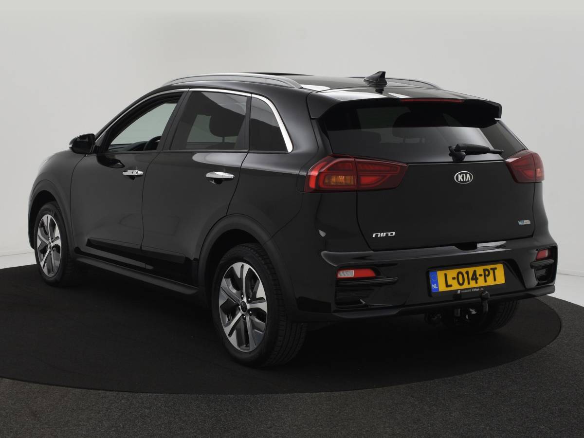 Kia e-Niro Kia e-Niro DynamicPlusLine 64 kWh TREKH|SCHUIFDAK|SOH96.1|STOELVERW|ACC|CAMERA|LED|ORG.NL