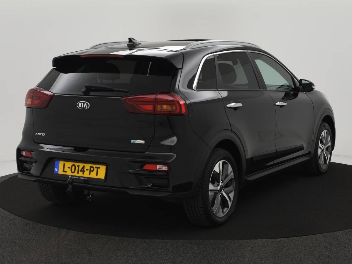 Kia e-Niro Kia e-Niro DynamicPlusLine 64 kWh TREKH|SCHUIFDAK|SOH96.1|STOELVERW|ACC|CAMERA|LED|ORG.NL