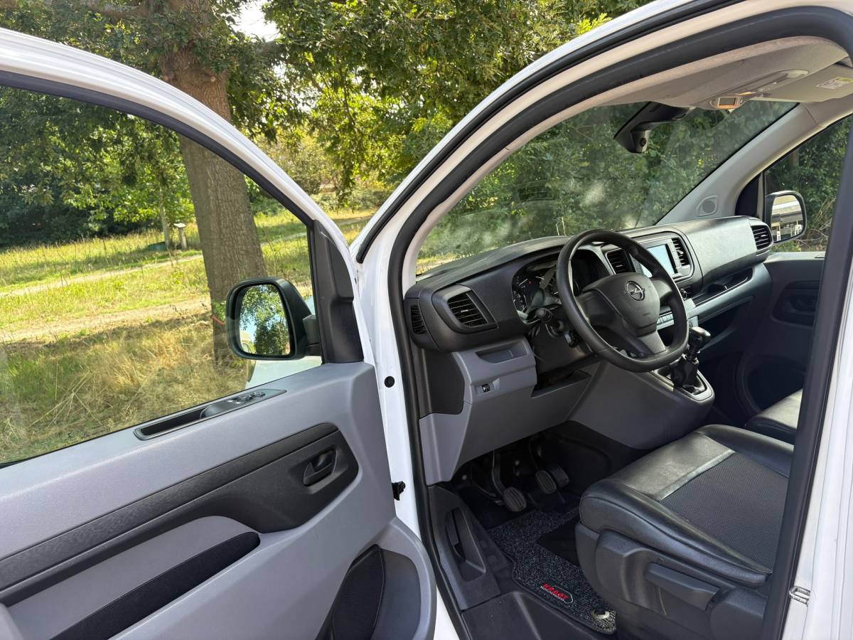 Opel Vivaro Opel Vivaro 2.0 CDTI L2H1 Edition|144PK|airco|cruise|apple carplay|trekhaak|parkeersensoren achter|EURO6|DAB+|elektrisch pakket