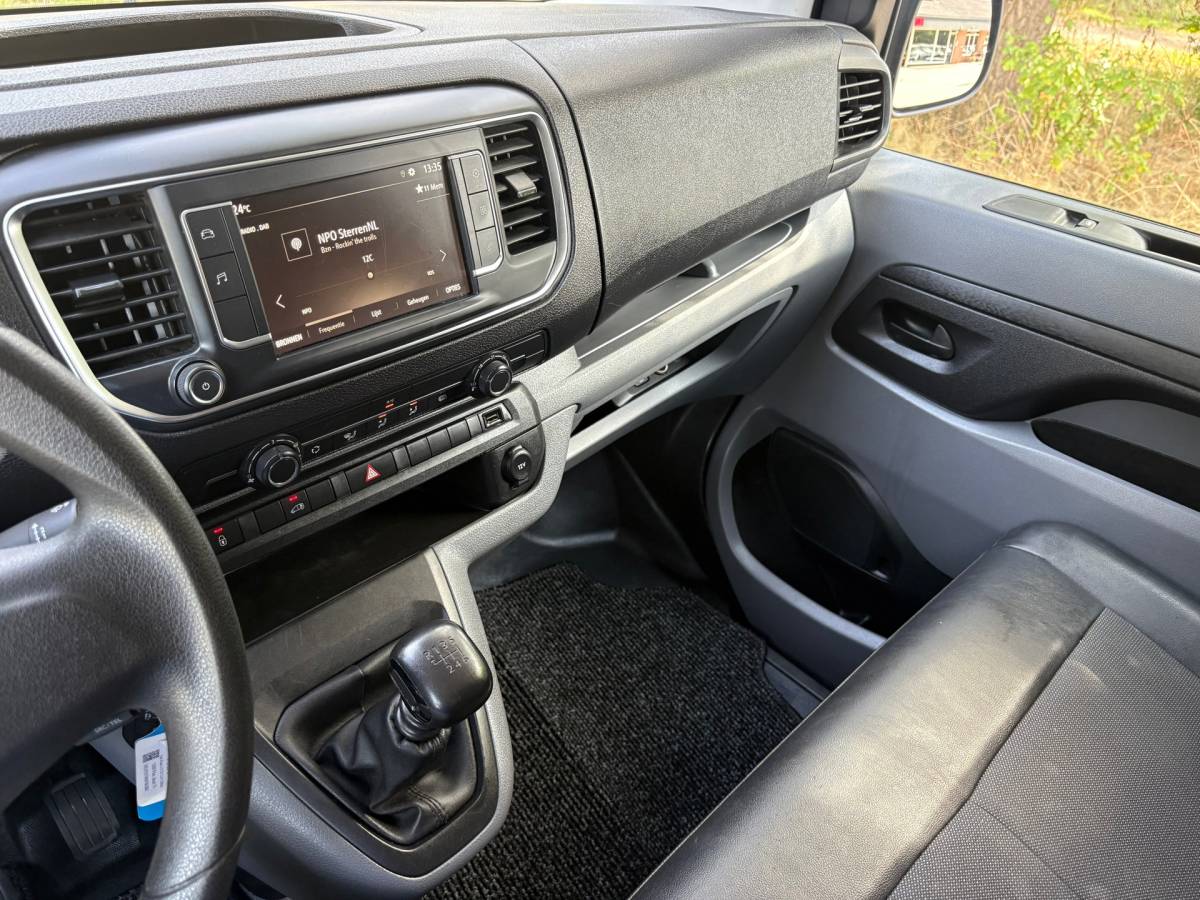 Opel Vivaro Opel Vivaro 2.0 CDTI L2H1 Edition|144PK|airco|cruise|apple carplay|trekhaak|parkeersensoren achter|EURO6|DAB+|elektrisch pakket