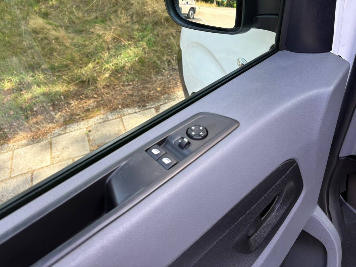 Opel Vivaro Opel Vivaro 2.0 CDTI L2H1 Edition|144PK|airco|cruise|apple carplay|trekhaak|parkeersensoren achter|EURO6|DAB+|elektrisch pakket