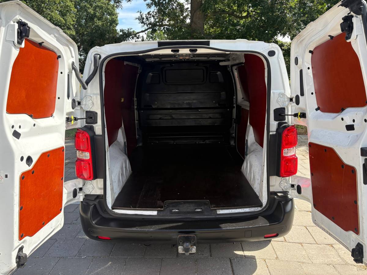 Opel Vivaro Opel Vivaro 2.0 CDTI L2H1 Edition|144PK|airco|cruise|apple carplay|trekhaak|parkeersensoren achter|EURO6|DAB+|elektrisch pakket