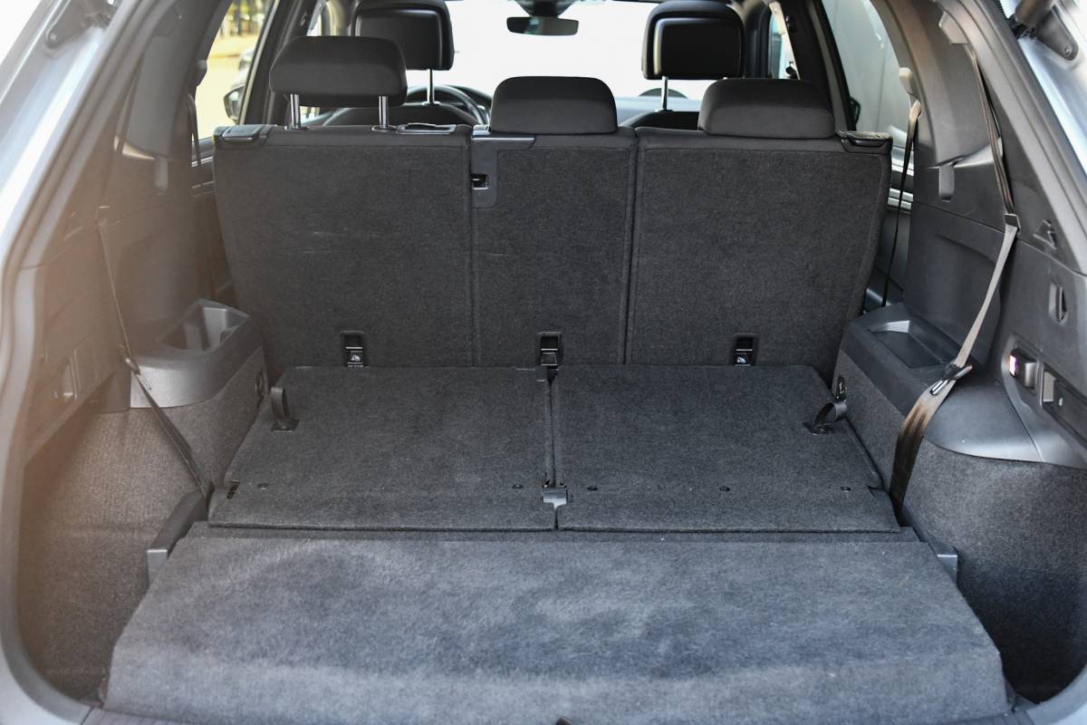 Volkswagen Tiguan Allspace Volkswagen Tiguan Allspace 1.5 TSI R-Line, 7 persoons, Pano, Massage, Dynaudio, ACC, Camera, Dodehoek, Virtual, Trekhaak!