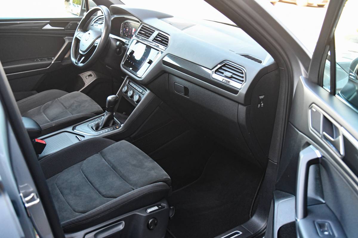 Volkswagen Tiguan Allspace Volkswagen Tiguan Allspace 1.5 TSI R-Line, 7 persoons, Pano, Massage, Dynaudio, ACC, Camera, Dodehoek, Virtual, Trekhaak!