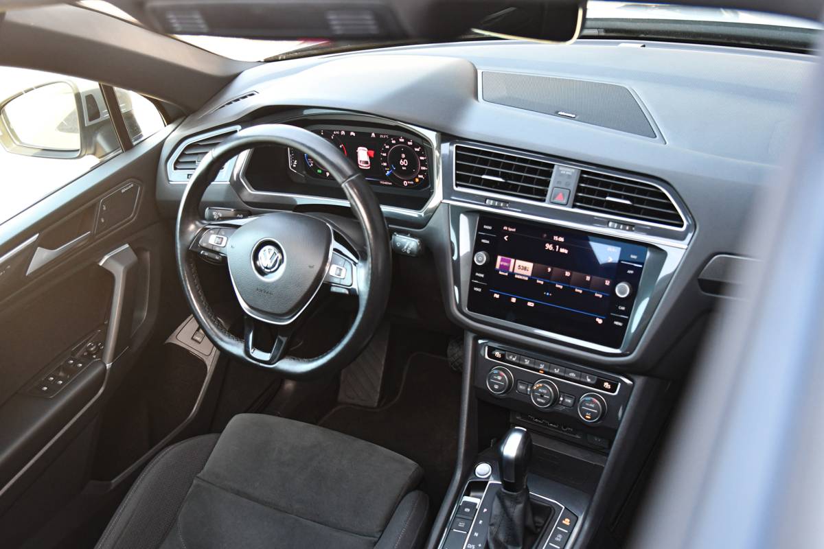 Volkswagen Tiguan Allspace Volkswagen Tiguan Allspace 1.5 TSI R-Line, 7 persoons, Pano, Massage, Dynaudio, ACC, Camera, Dodehoek, Virtual, Trekhaak!