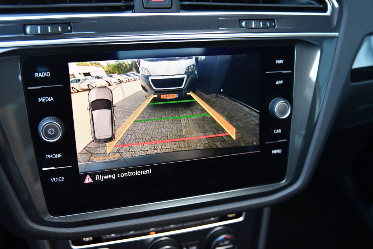 Volkswagen Tiguan Allspace Volkswagen Tiguan Allspace 1.5 TSI R-Line, 7 persoons, Pano, Massage, Dynaudio, ACC, Camera, Dodehoek, Virtual, Trekhaak!