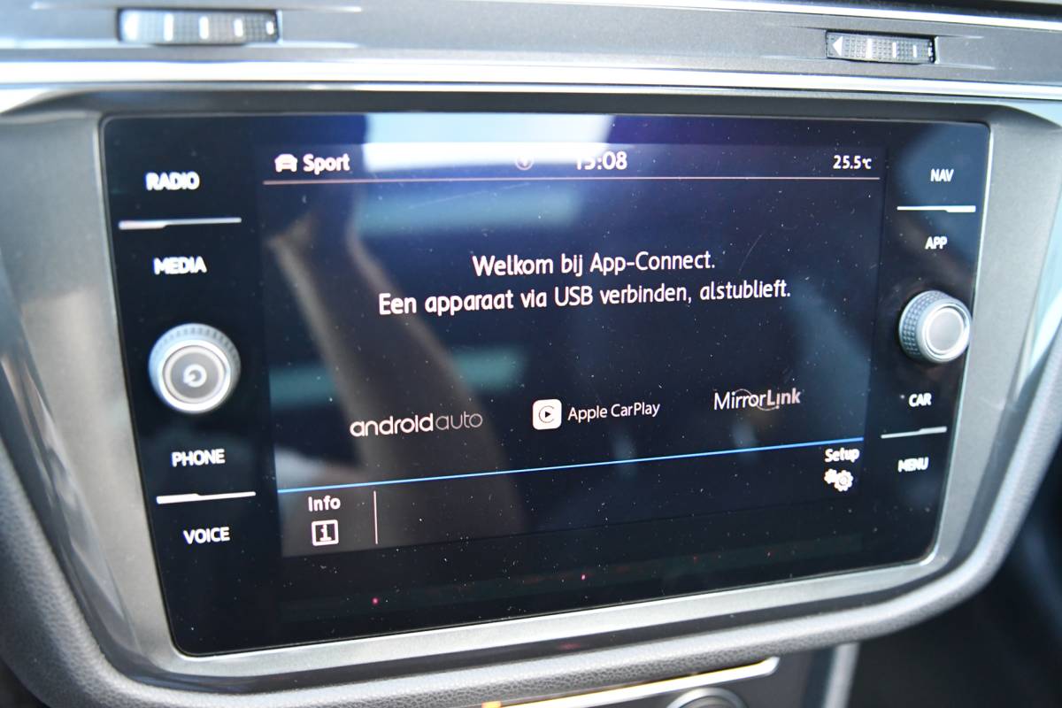 Volkswagen Tiguan Allspace Volkswagen Tiguan Allspace 1.5 TSI R-Line, 7 persoons, Pano, Massage, Dynaudio, ACC, Camera, Dodehoek, Virtual, Trekhaak!