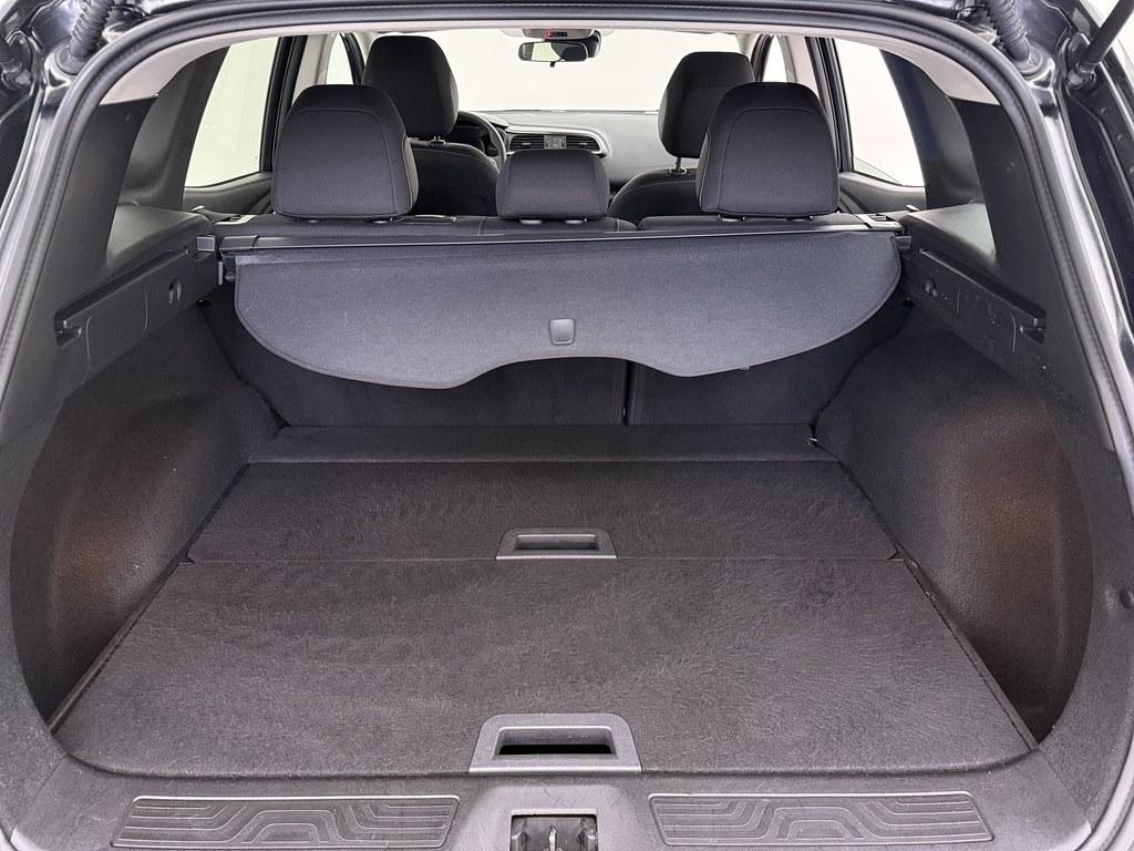Renault Kadjar Renault Kadjar 1.3 TCe 140pk Intens Trekhaak/Ecc/Nav/Stoelverw / 1500kg trekgewicht