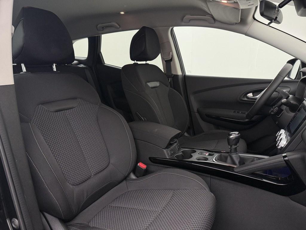 Renault Kadjar Renault Kadjar 1.3 TCe 140pk Intens Trekhaak/Ecc/Nav/Stoelverw / 1500kg trekgewicht