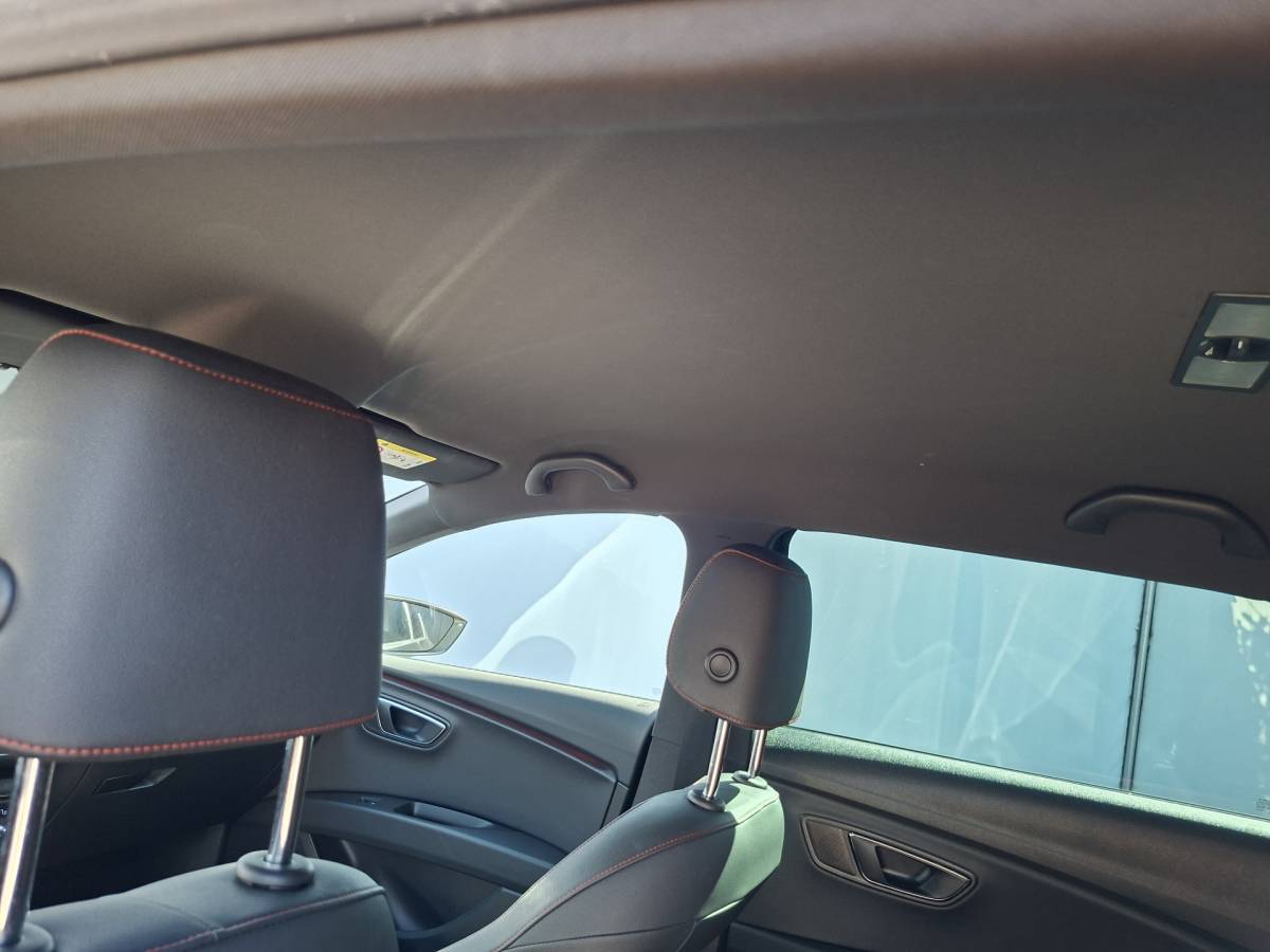 SEAT Leon SEAT Leon ST 1.5 TSI FR 150pk Carplay Camera Stoelverw. Business Intense