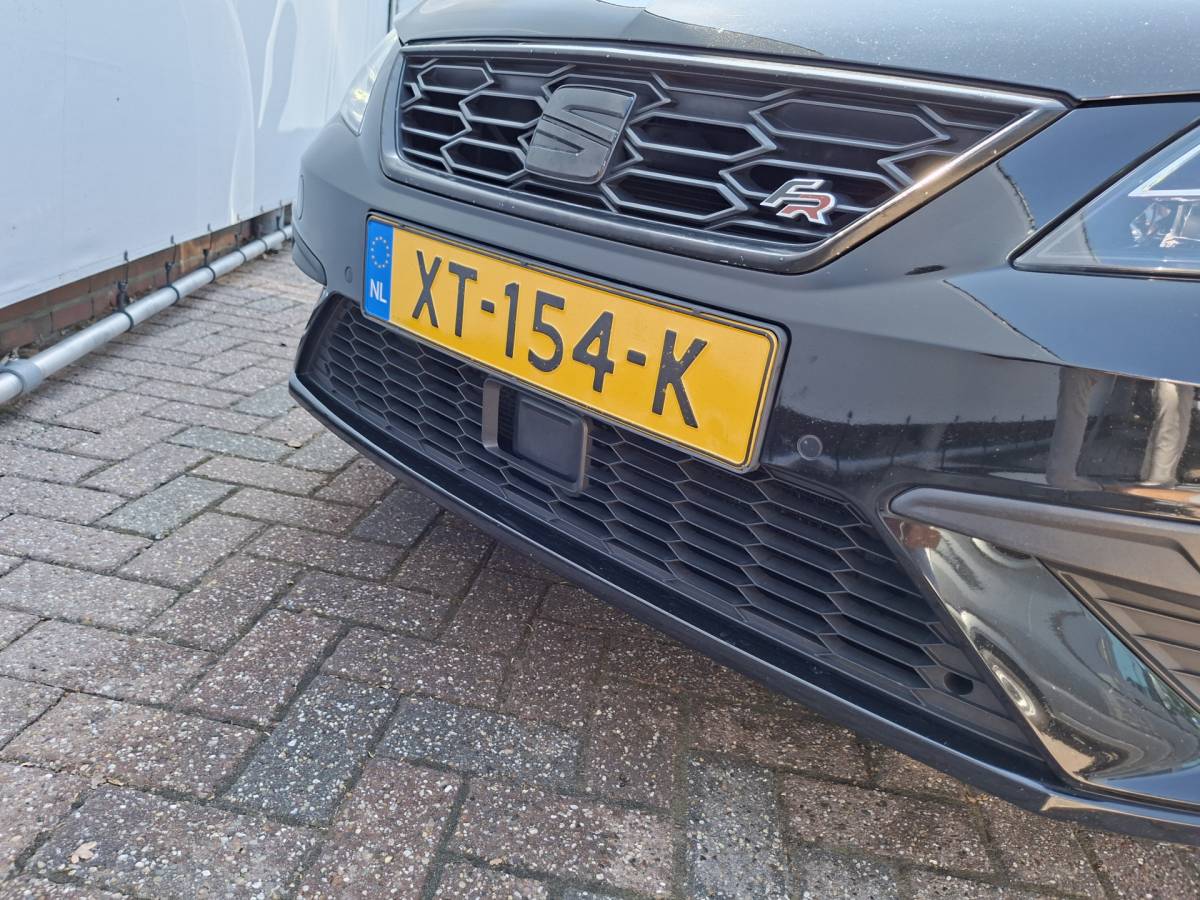 SEAT Leon SEAT Leon ST 1.5 TSI FR 150pk Carplay Camera Stoelverw. Business Intense