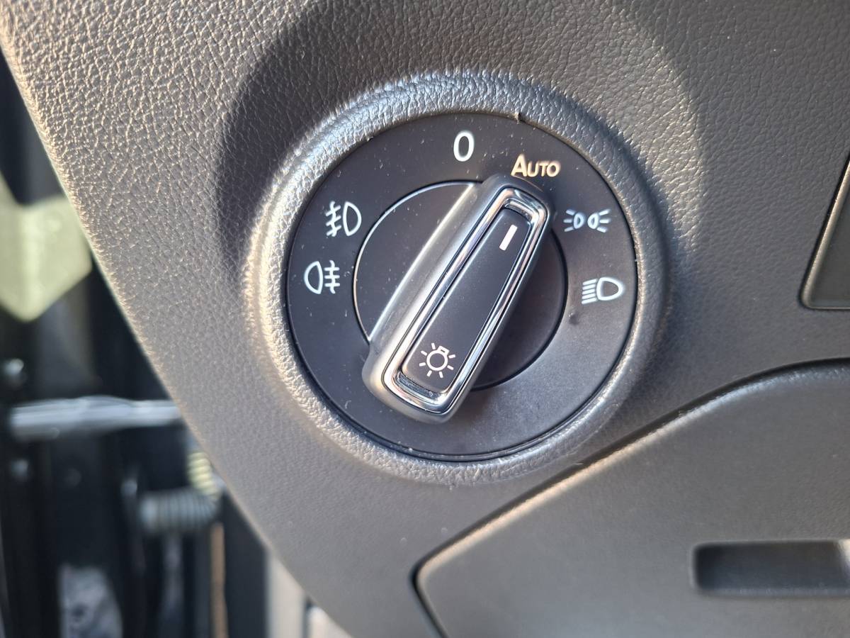 SEAT Leon SEAT Leon ST 1.5 TSI FR 150pk Carplay Camera Stoelverw. Business Intense