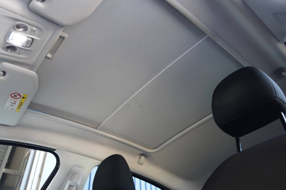 Peugeot 208 Peugeot 208 1.2 PureTech Allure | PDC | CRUISE | AIRCO | APK