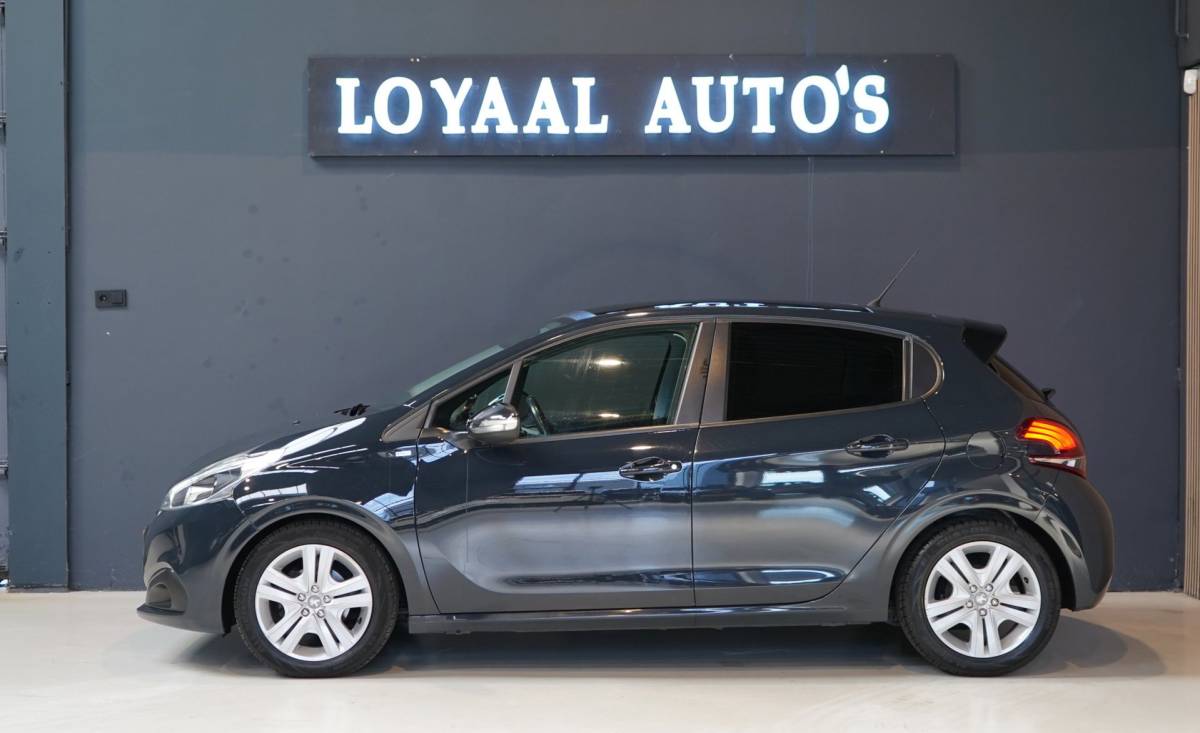 Peugeot 208 Peugeot 208 1.2 PureTech Allure | PDC | CRUISE | AIRCO | APK
