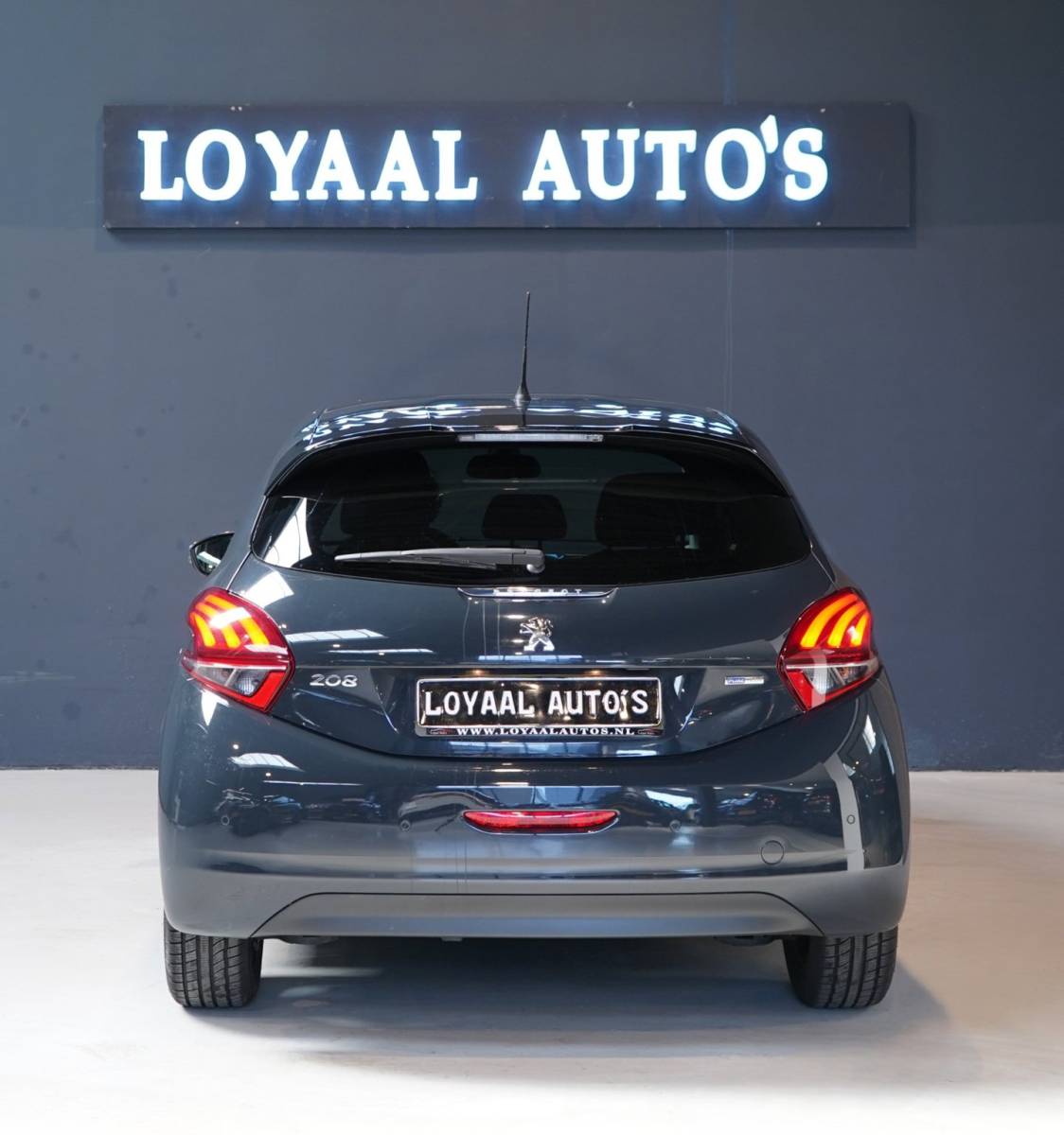 Peugeot 208 Peugeot 208 1.2 PureTech Allure | PDC | CRUISE | AIRCO | APK
