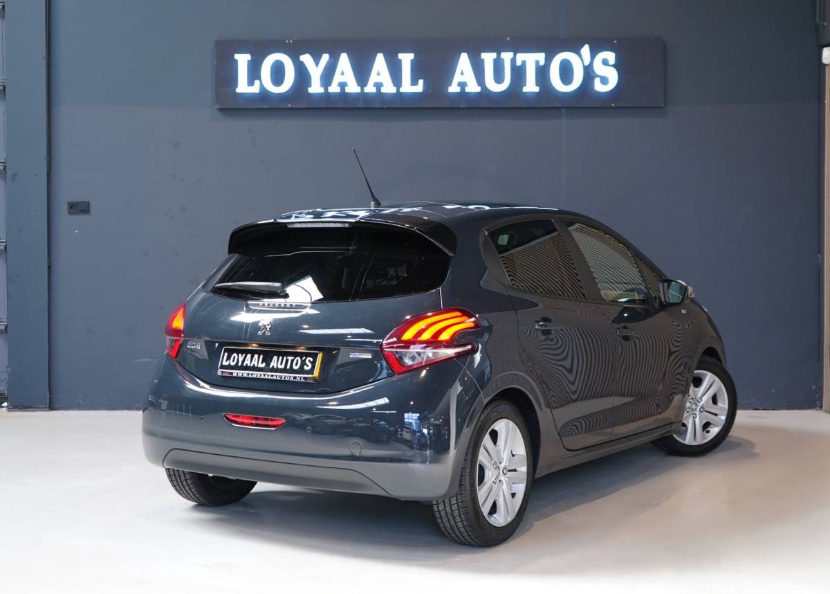 Peugeot 208 Peugeot 208 1.2 PureTech Allure | PDC | CRUISE | AIRCO | APK
