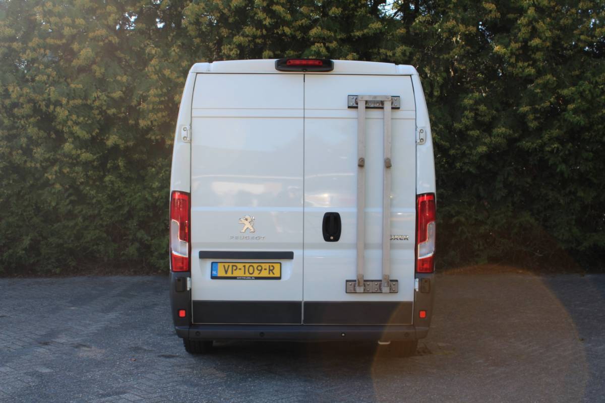 Peugeot Boxer Peugeot Boxer 330 2.2 HDI L2H1 DC Profit+ 130PK | Parkeercamera | Navigatie | Cruise Control | PDC