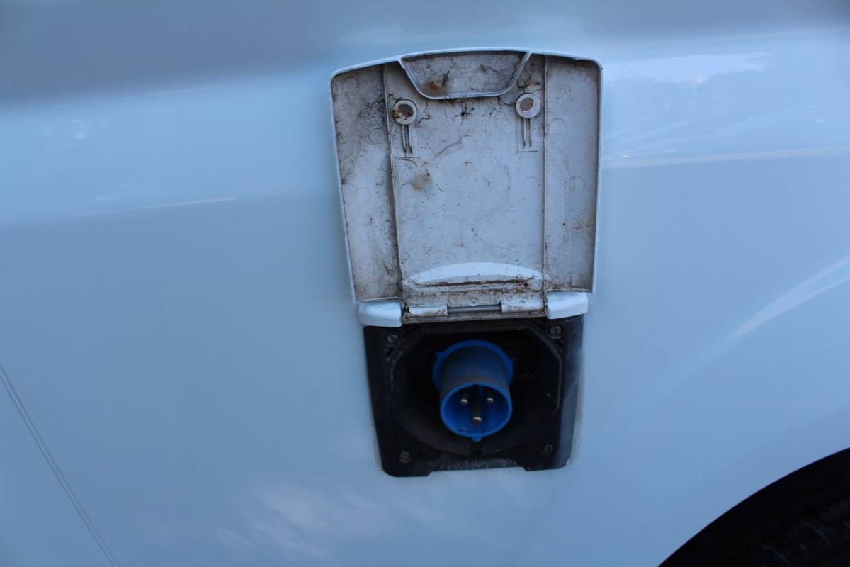 Peugeot Boxer Peugeot Boxer 330 2.2 HDI L2H1 DC Profit+ 130PK | Parkeercamera | Navigatie | Cruise Control | PDC