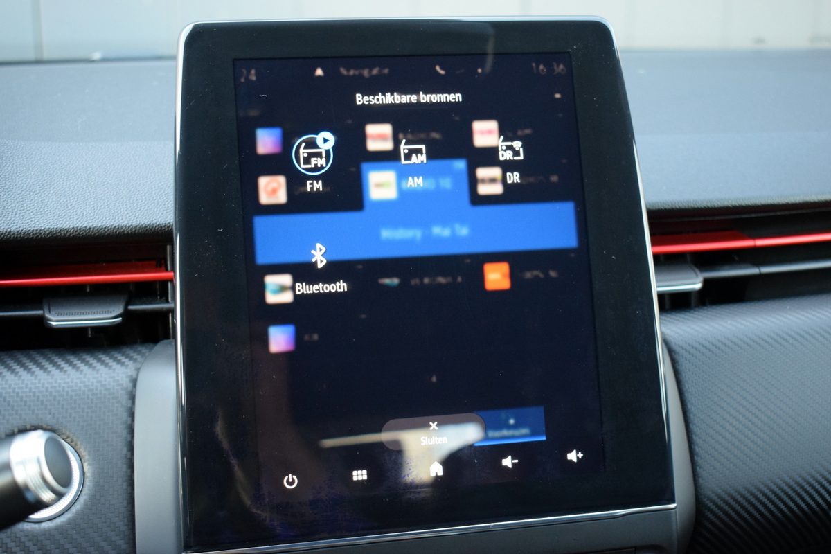 Renault Clio Renault Clio 1.0 TCE R.S. Line ECC | Carplay | RS Zetels | Keyless | Full Map Navi