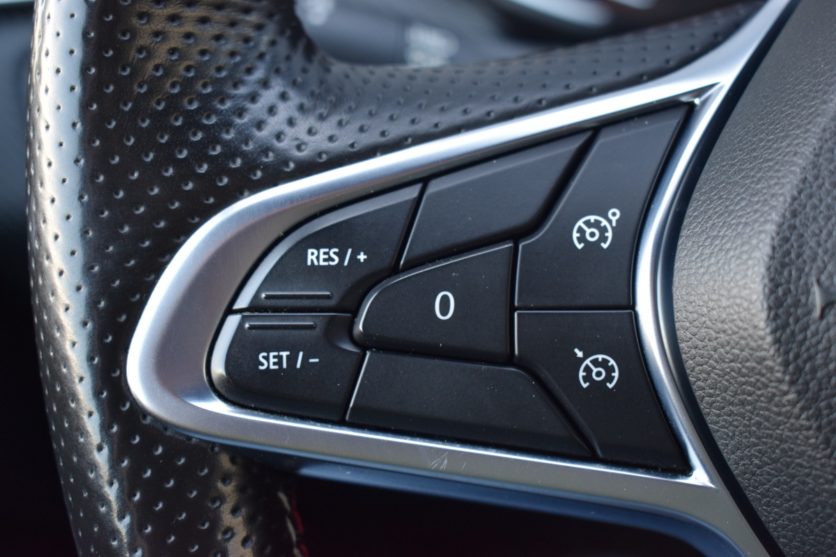 Renault Clio Renault Clio 1.0 TCE R.S. Line ECC | Carplay | RS Zetels | Keyless | Full Map Navi
