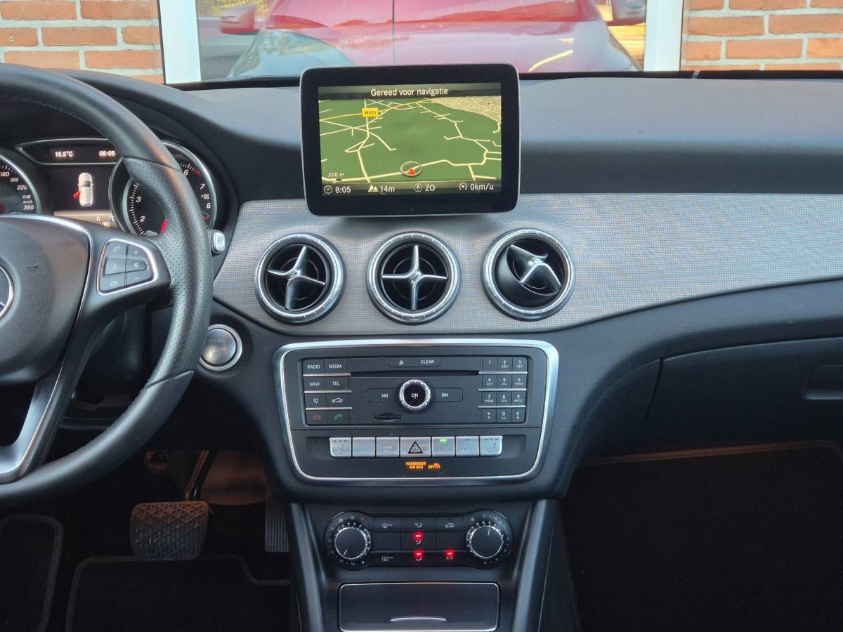 Mercedes-Benz CLA Mercedes-Benz CLA-klasse Shooting Brake 180 Business Solution 122PK 5drs AUTOMAAT airco, cruise, navi, pdc, camera, carplay