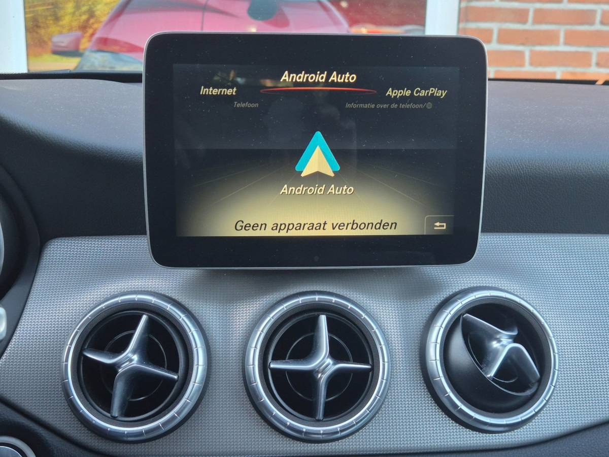 Mercedes-Benz CLA Mercedes-Benz CLA-klasse Shooting Brake 180 Business Solution 122PK 5drs AUTOMAAT airco, cruise, navi, pdc, camera, carplay