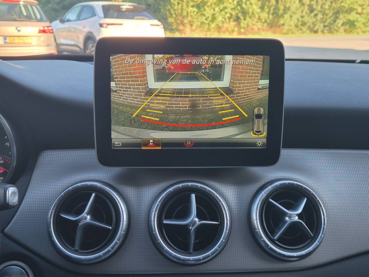 Mercedes-Benz CLA Mercedes-Benz CLA-klasse Shooting Brake 180 Business Solution 122PK 5drs AUTOMAAT airco, cruise, navi, pdc, camera, carplay