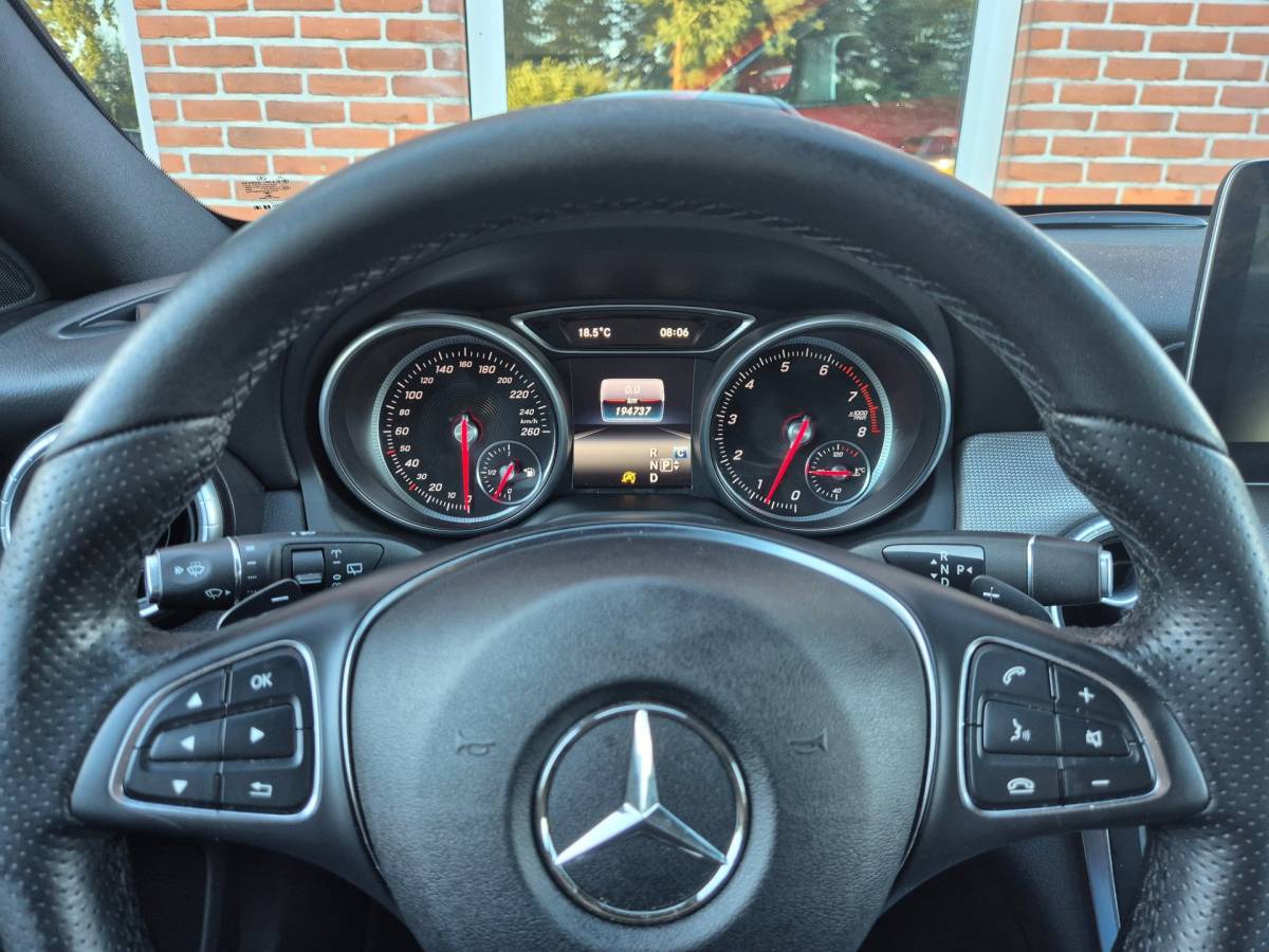 Mercedes-Benz CLA Mercedes-Benz CLA-klasse Shooting Brake 180 Business Solution 122PK 5drs AUTOMAAT airco, cruise, navi, pdc, camera, carplay