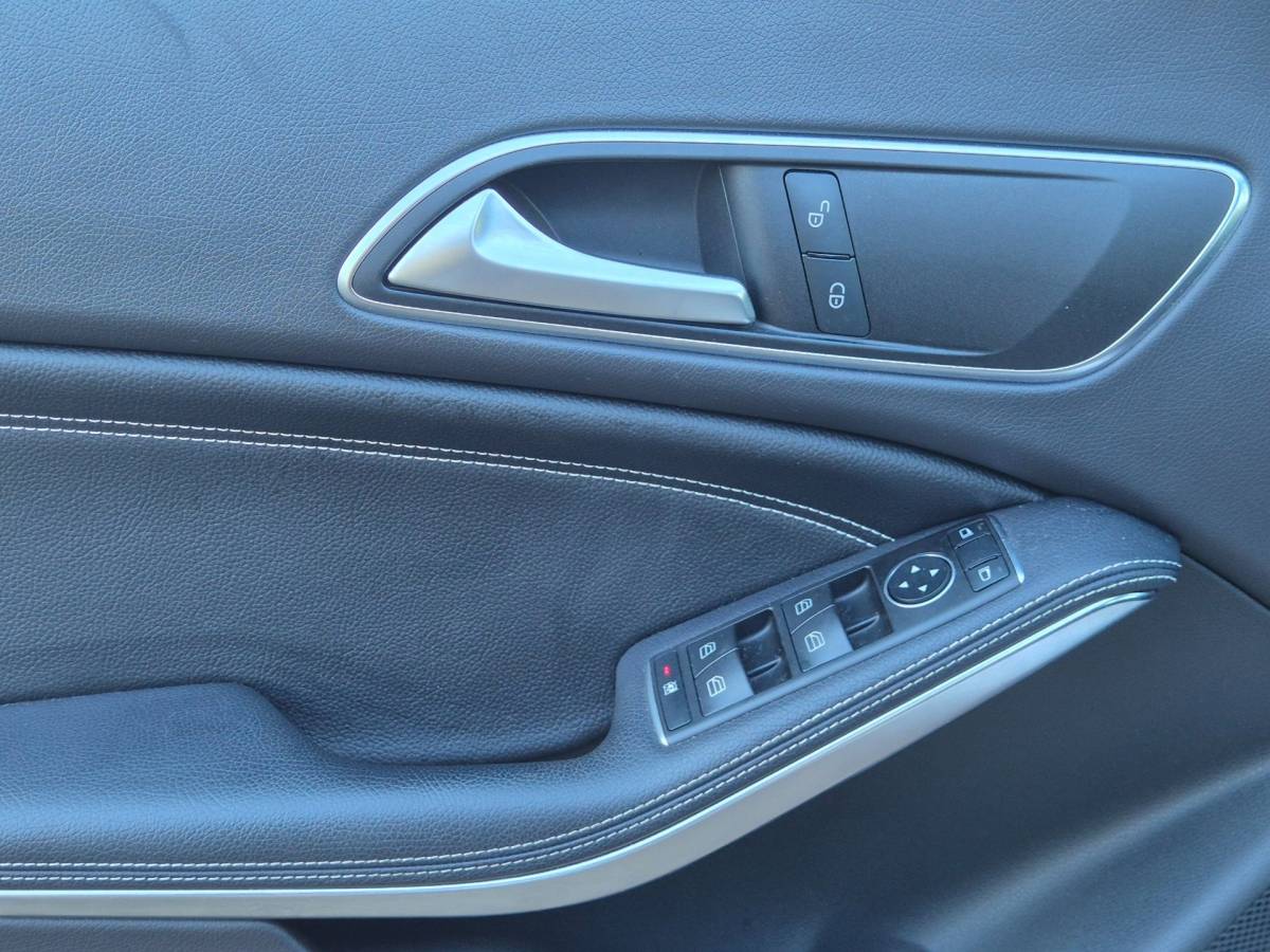 Mercedes-Benz CLA Mercedes-Benz CLA-klasse Shooting Brake 180 Business Solution 122PK 5drs AUTOMAAT airco, cruise, navi, pdc, camera, carplay