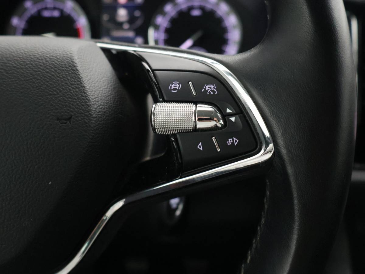 Škoda Kodiaq Skoda Kodiaq 1.5 TSI 150 PK + WEGKL. TREKHAAK 1800 KG | CARPLAY | CANTON | ADAPTIVE CRUISE | CAMERA