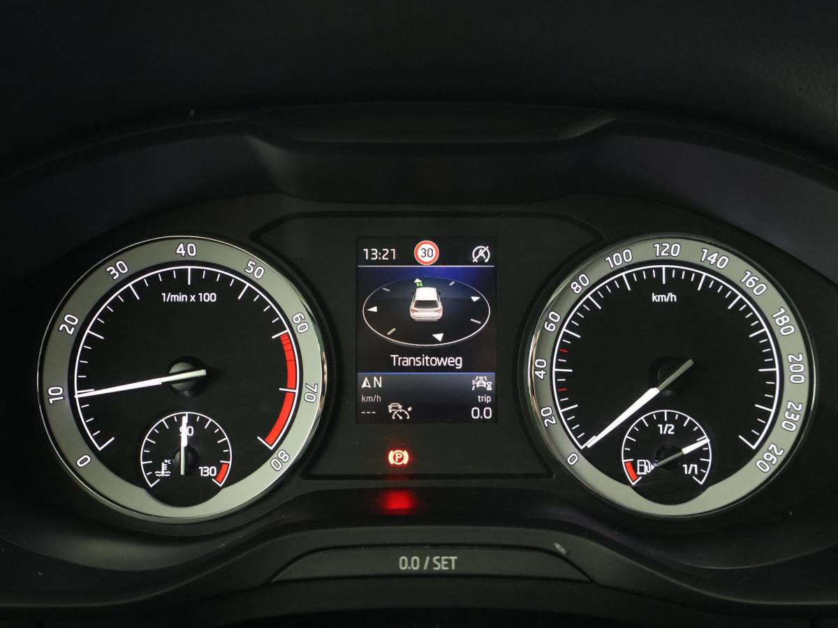 Škoda Kodiaq Skoda Kodiaq 1.5 TSI 150 PK + WEGKL. TREKHAAK 1800 KG | CARPLAY | CANTON | ADAPTIVE CRUISE | CAMERA