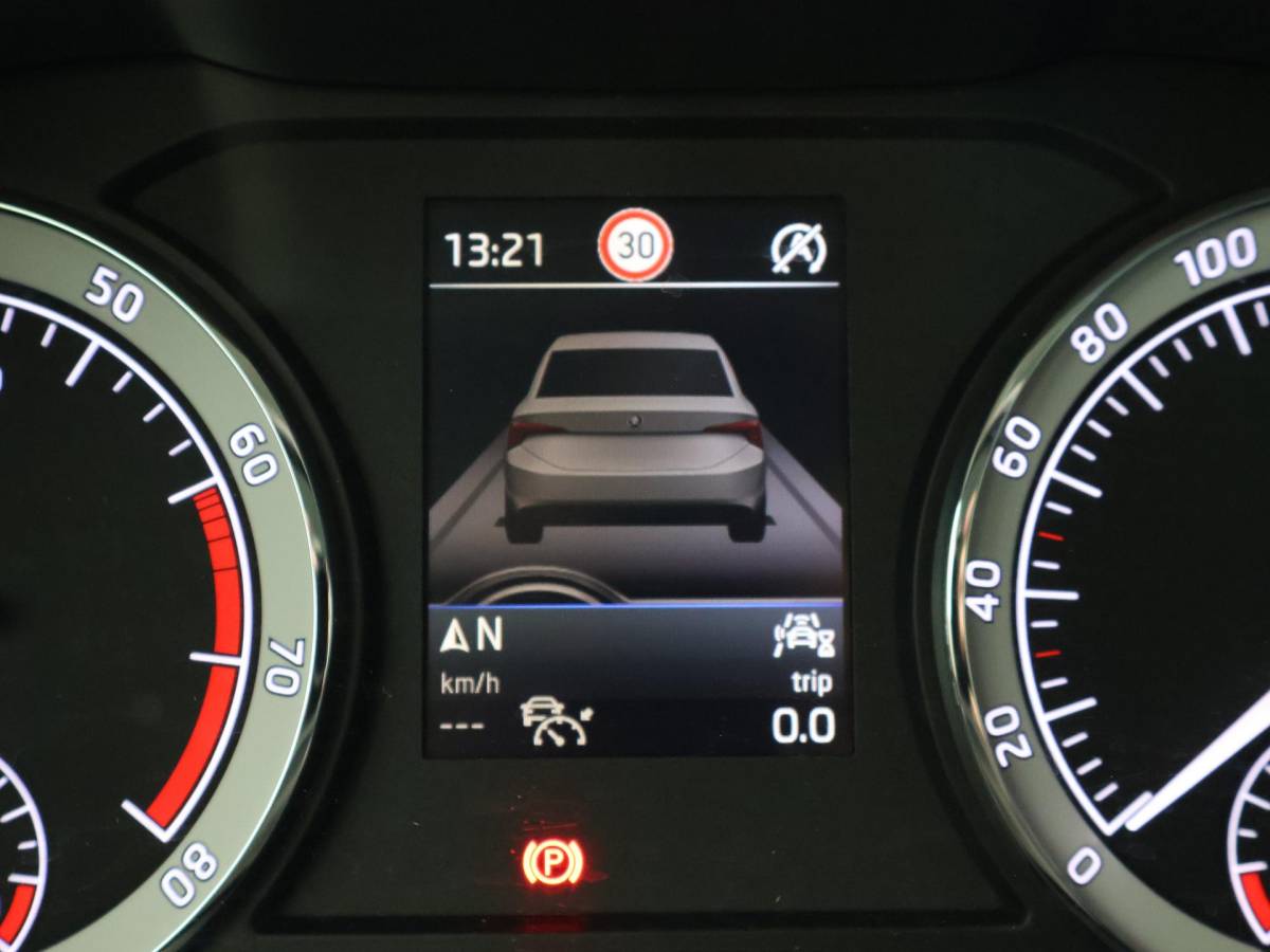 Škoda Kodiaq Skoda Kodiaq 1.5 TSI 150 PK + WEGKL. TREKHAAK 1800 KG | CARPLAY | CANTON | ADAPTIVE CRUISE | CAMERA