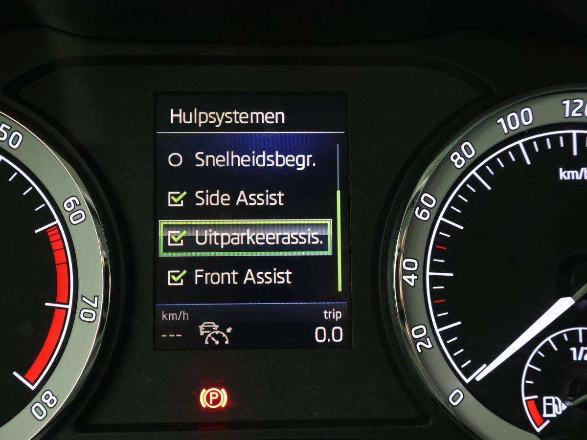 Škoda Kodiaq Skoda Kodiaq 1.5 TSI 150 PK + WEGKL. TREKHAAK 1800 KG | CARPLAY | CANTON | ADAPTIVE CRUISE | CAMERA
