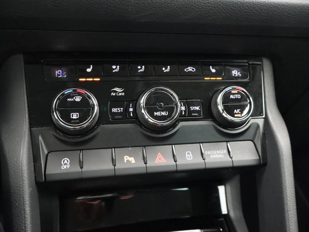 Škoda Kodiaq Skoda Kodiaq 1.5 TSI 150 PK + WEGKL. TREKHAAK 1800 KG | CARPLAY | CANTON | ADAPTIVE CRUISE | CAMERA