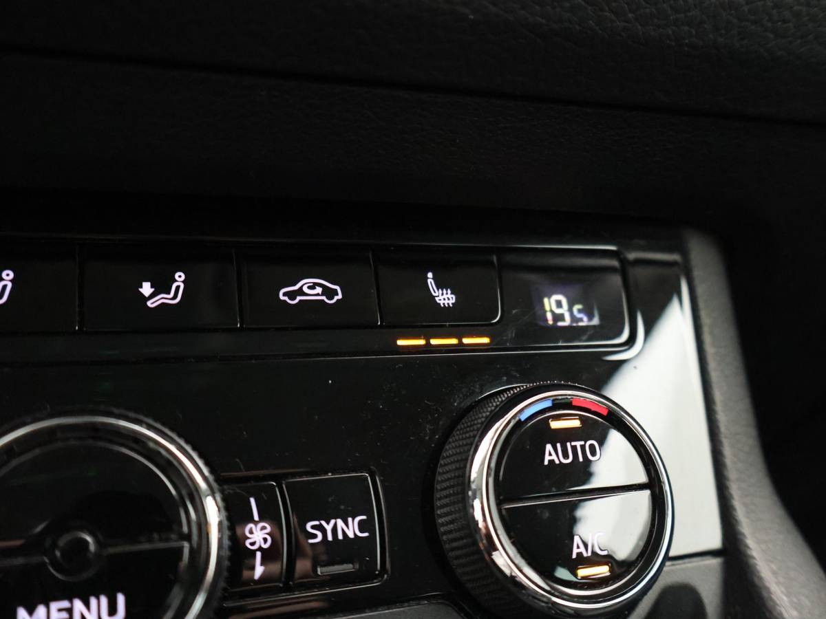 Škoda Kodiaq Skoda Kodiaq 1.5 TSI 150 PK + WEGKL. TREKHAAK 1800 KG | CARPLAY | CANTON | ADAPTIVE CRUISE | CAMERA