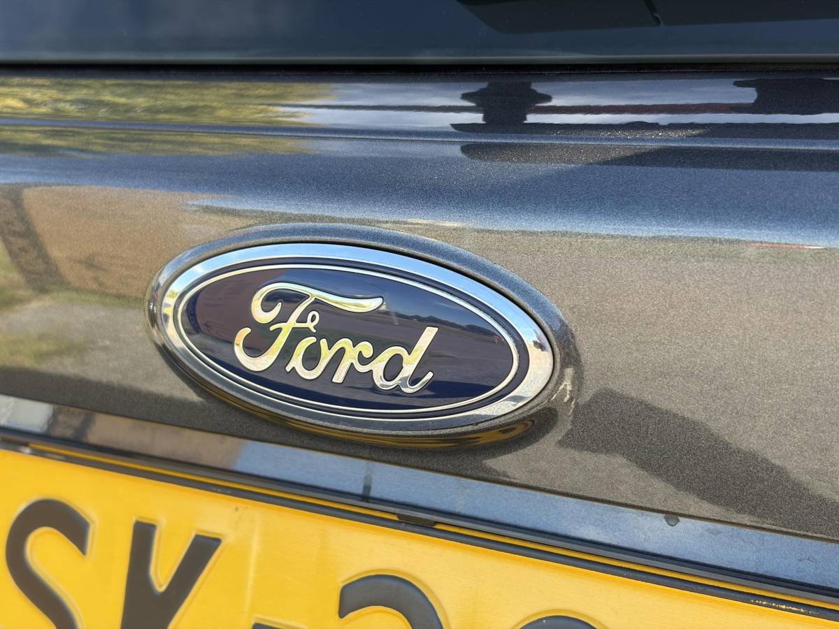 Ford Kuga Ford Kuga 1.5 EcoBoost Trend Ultimate ✓2e Eigenaar✓Navi✓Trekhaak✓Carplay✓Clima✓Cruise✓Lm velgen✓Pdc✓120pk✓6 Bak✓N.A.P✓Apk tot 10-2027