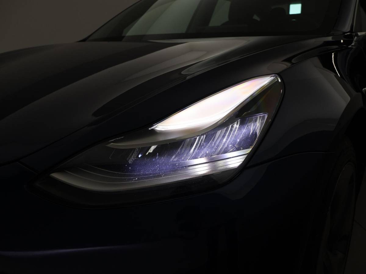 Tesla Model 3 Tesla Model 3 LONG RANGE AWD 75 kWh + TREKHAAK AFNEEMBAAR | PANORAMA | ZWART LEDER | STOELVERW. V+A