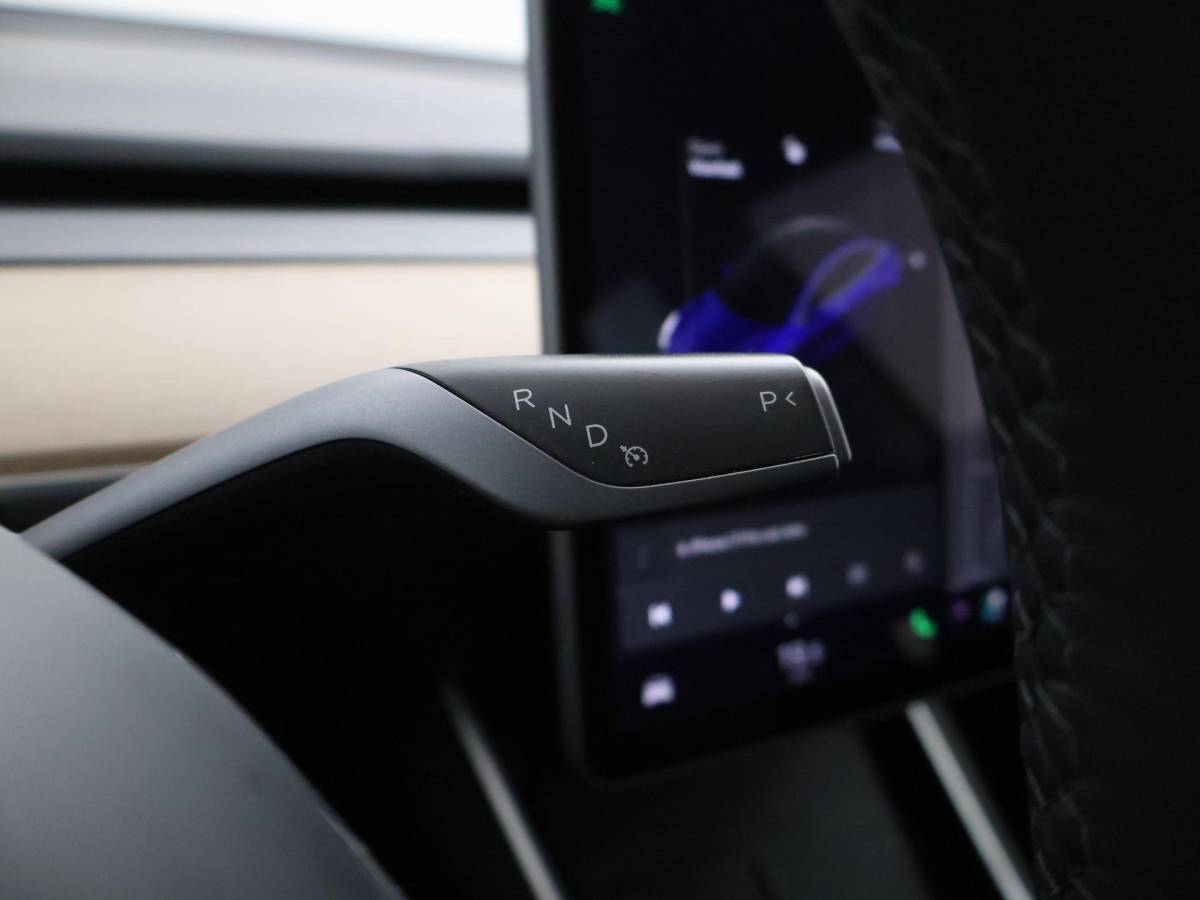 Tesla Model 3 Tesla Model 3 LONG RANGE AWD 75 kWh + TREKHAAK AFNEEMBAAR | PANORAMA | ZWART LEDER | STOELVERW. V+A