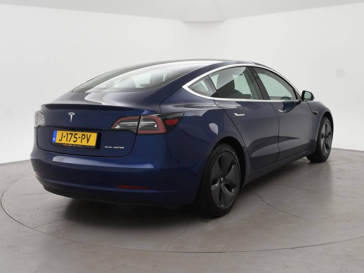 Tesla Model 3 Tesla Model 3 LONG RANGE AWD 75 kWh + TREKHAAK AFNEEMBAAR | PANORAMA | ZWART LEDER | STOELVERW. V+A