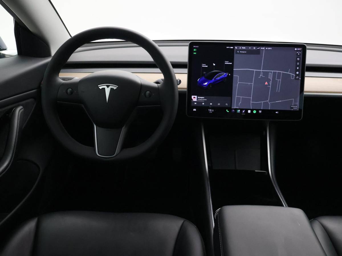 Tesla Model 3 Tesla Model 3 LONG RANGE AWD 75 kWh + TREKHAAK AFNEEMBAAR | PANORAMA | ZWART LEDER | STOELVERW. V+A