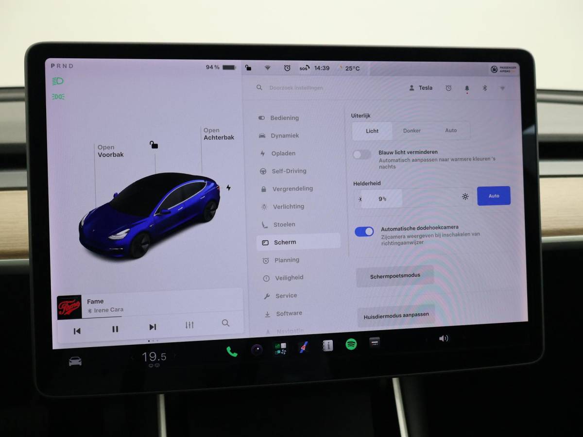 Tesla Model 3 Tesla Model 3 LONG RANGE AWD 75 kWh + TREKHAAK AFNEEMBAAR | PANORAMA | ZWART LEDER | STOELVERW. V+A