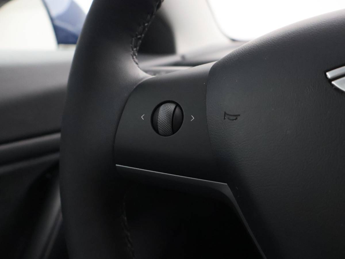Tesla Model 3 Tesla Model 3 LONG RANGE AWD 75 kWh + TREKHAAK AFNEEMBAAR | PANORAMA | ZWART LEDER | STOELVERW. V+A