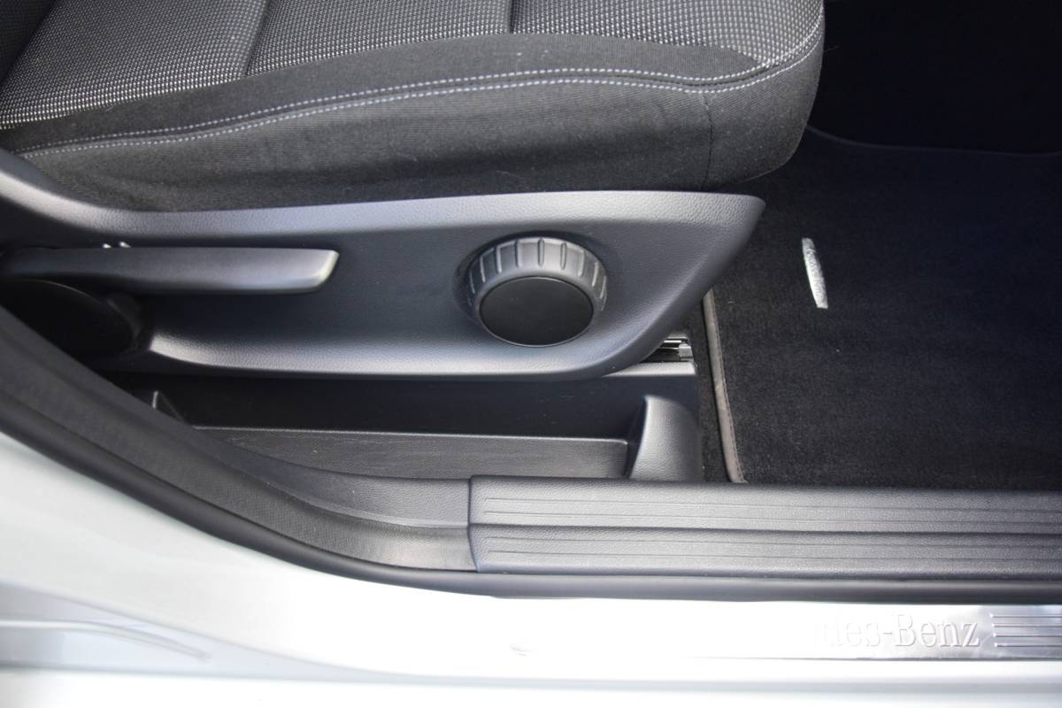 Mercedes-Benz B-Klasse Mercedes-Benz B-klasse 180 Ambition Automaat Bi-Xenon Navi Trekhaak/afneembaar 73dkm!